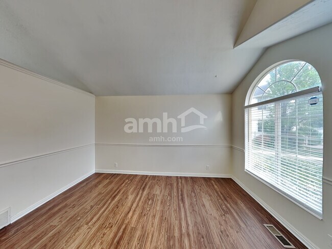 Foto del edificio - 2408 N 875 W