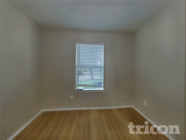 Building Photo - 2926 Umiak Dr