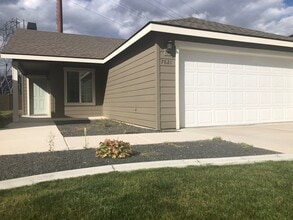Building Photo - 7821 W Kayak Ct