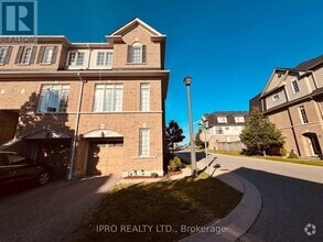 Building Photo - 67 Oakins Ln