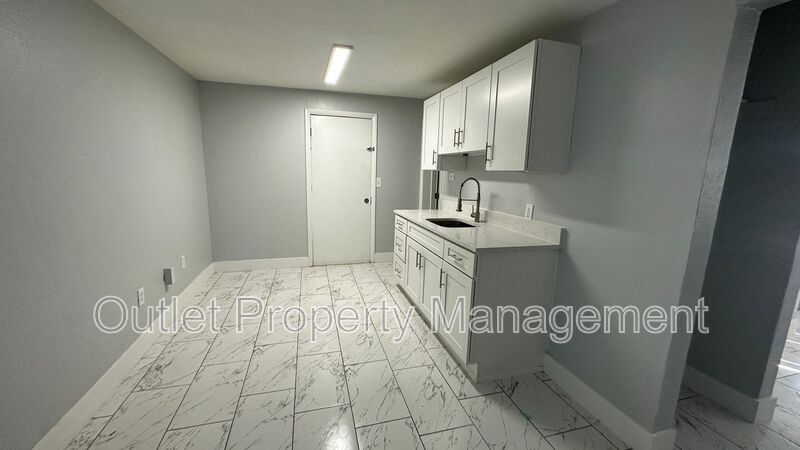 Foto del edificio - 850 Derbyshire Rd