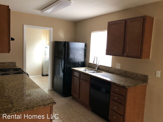 Foto del edificio - 4 br, 2 bath House - 104 Exeter Ave.