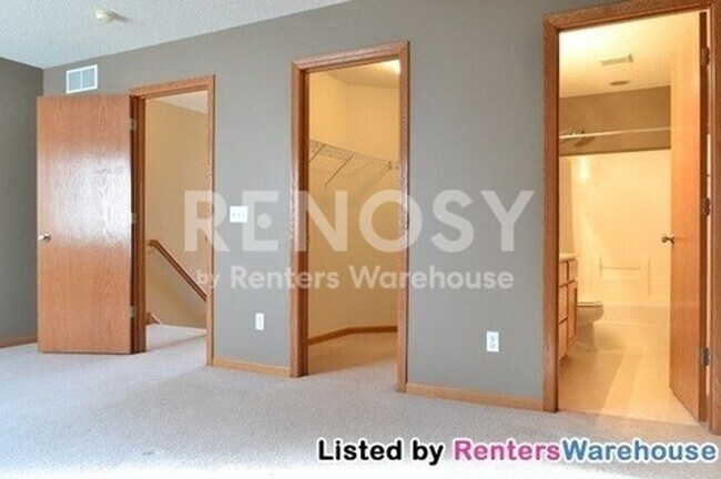 Foto del edificio - 7458 Derby Ln