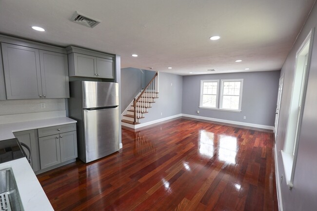 Foto del edificio - 70 Mt Hope St