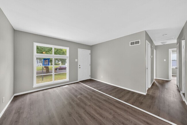 Building Photo - 416 Crawford Rd