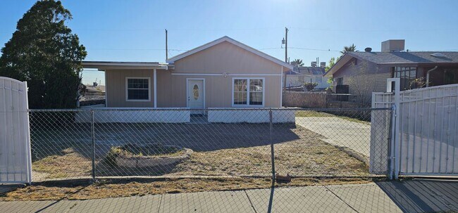 Foto del edificio - 8828 Kenneth St