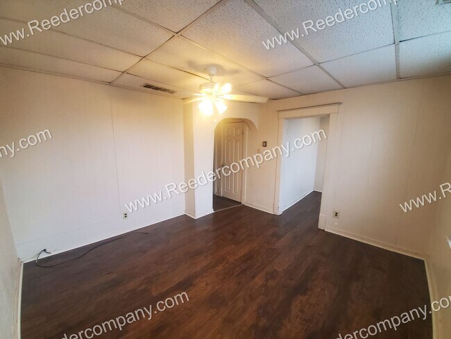 Foto del edificio - 5018 Indianapolis Blvd