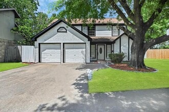 Building Photo - 8006 Summer Trail Dr
