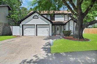 Building Photo - 8006 Summer Trail Dr
