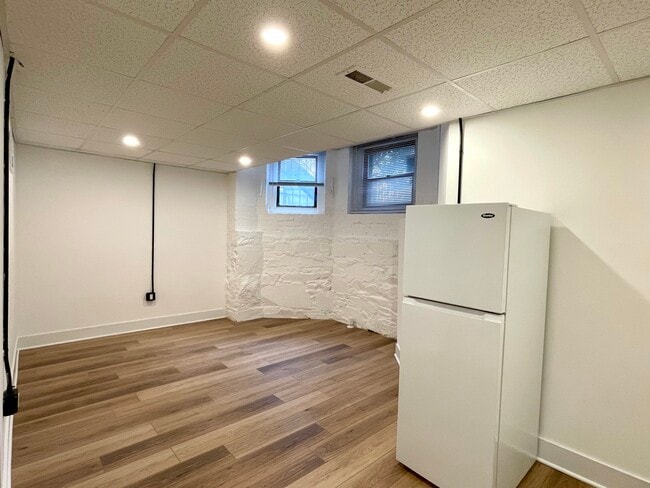Building Photo - 354 Marlborough St