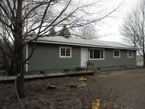 Building Photo - 4910 W Cleveland Rd