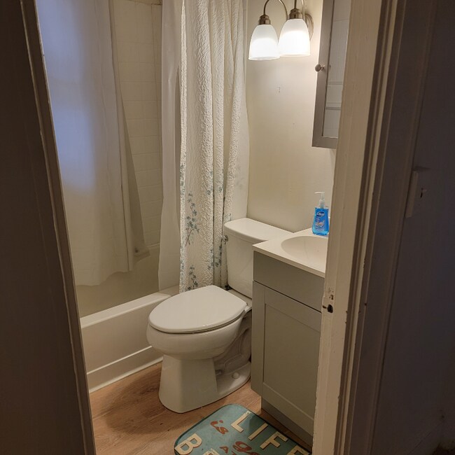 Foto del edificio - 116 Campbell Ave