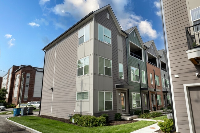 Building Photo - 2107 Coretta Way