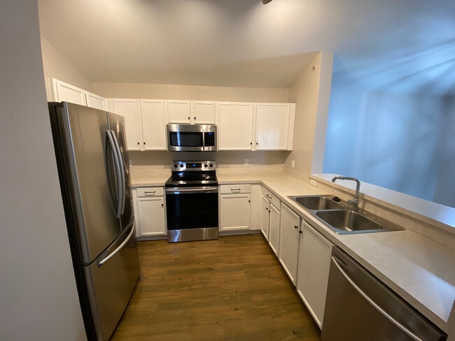Building Photo - 124 Bertram Dr