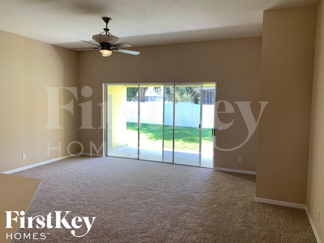 Building Photo - 11703 Grove Arcade Dr