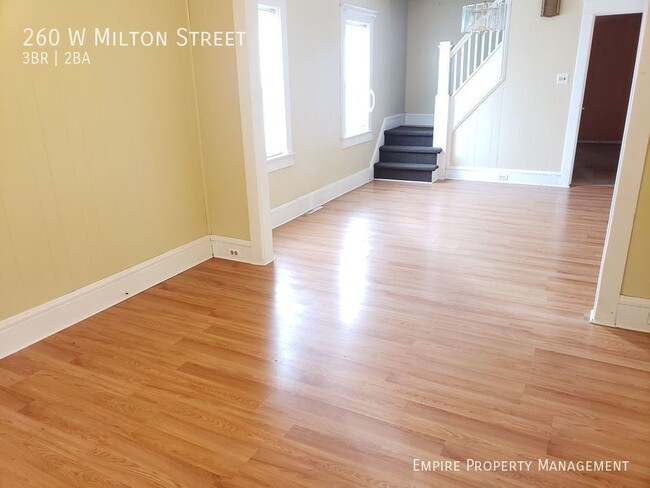 Building Photo - 3 Bedroom / 2 Bathroom in South Easton!