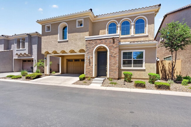 Building Photo - 1138 E Sabino Dr