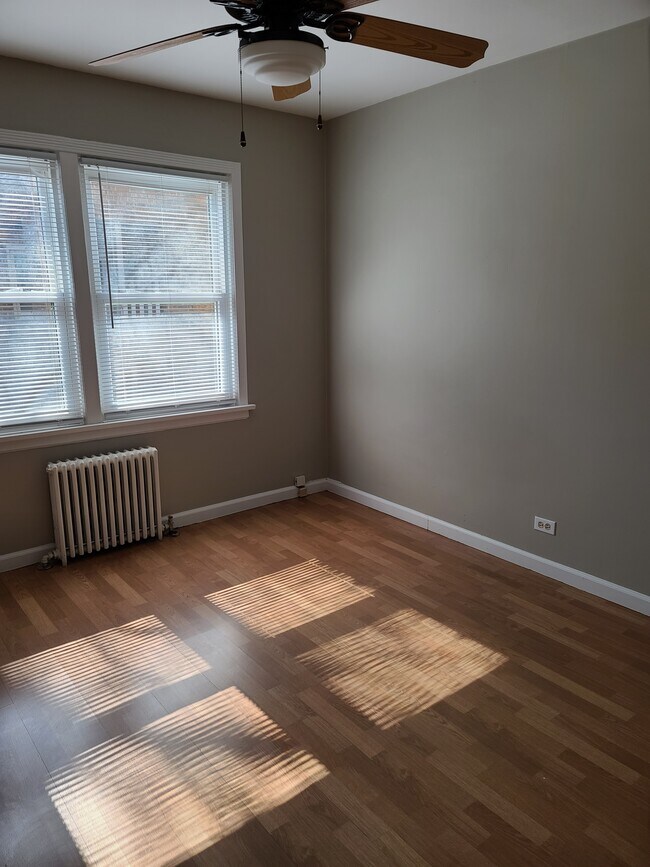 Foto del edificio - 422 Elmwood-1