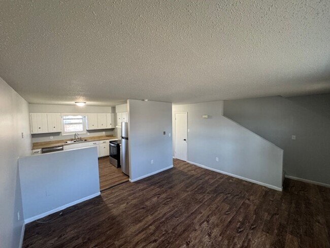 Foto del edificio - 209-215 Keigher Dr