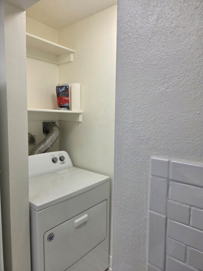 Foto del edificio - 1281 Shadow Ridge Dr