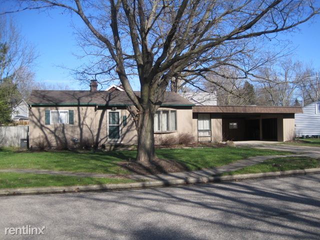 Primary Photo - 3 br, 1 bath House - 338 N Rogers St