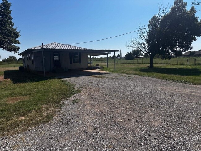 Building Photo - 2065 Peterson Rd S