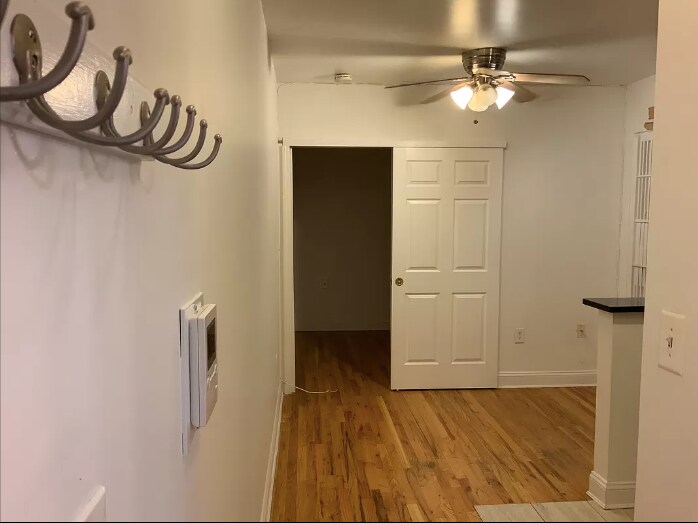 Foto principal - 414 E 10th St
