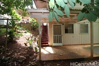 Building Photo - 2530 Kalihi St