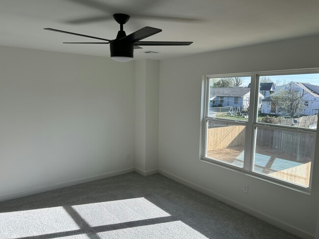 Building Photo - 317 S 66th E Ave