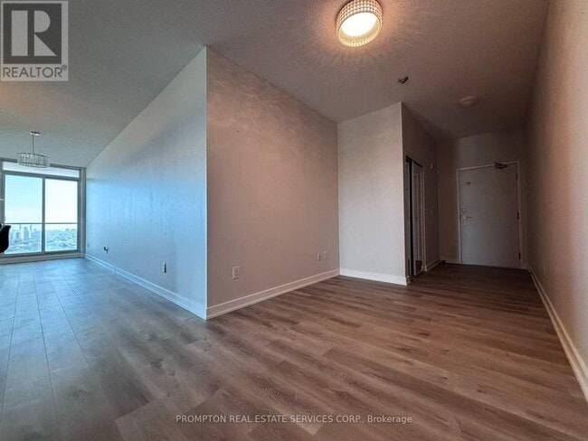 Building Photo - 29 Singer Ct