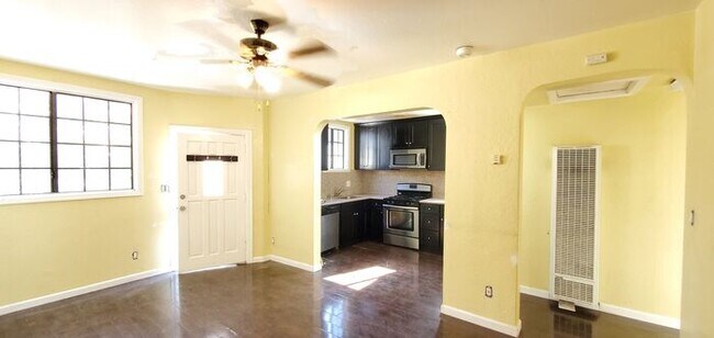 Building Photo - Ground floor 2 bedroom 1 bath