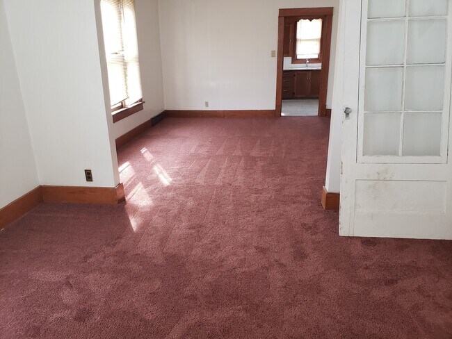 Foto del edificio - 2 Bedroom 1 bath house located near downto...