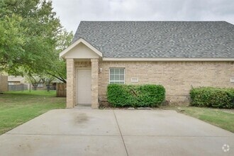 Building Photo - 510 Kings Way Dr