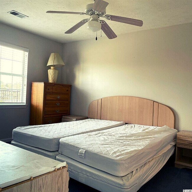 Foto del edificio - 618 Waterway Village Blvd