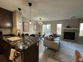 Building Photo - 903 Ebbers Cres NW