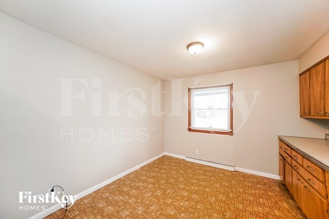 Building Photo - 5909 Nash Ln