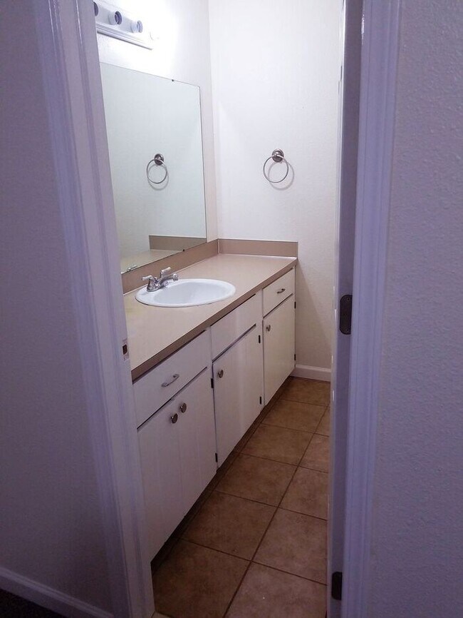 Foto del edificio - Very cute updated Duplex in South Hill Puy...