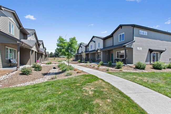 Building Photo - 3 bedroom 2.5 bath in Mosaic