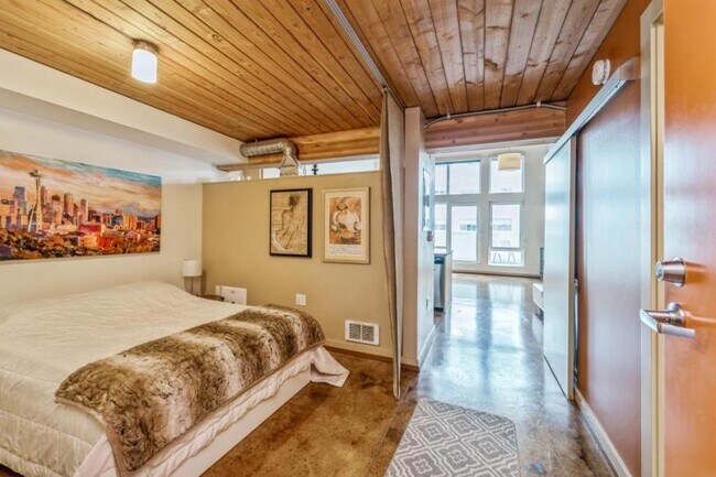 Building Photo - 1 bedroom in Seattle WA 98109