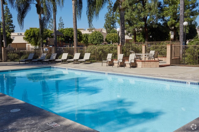 Building Photo - Tamarack Gardens Apartments