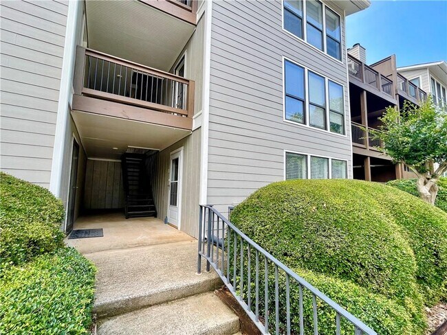 Foto del edificio - 320 Park Ridge Cir