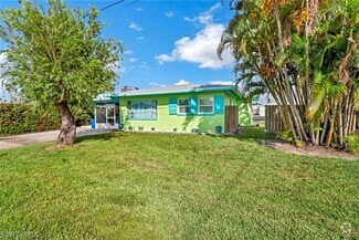 Building Photo - 2567 Cay Cove
