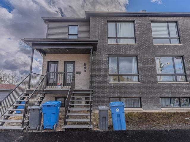 Building Photo - 848 Rue Saint-Louis