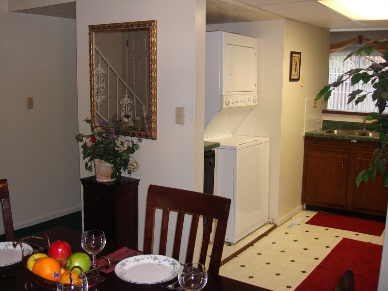 Foto principal - 4810 Grand Central Ave