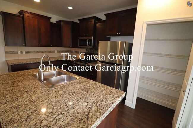 Foto del edificio - 1129 Lilac St