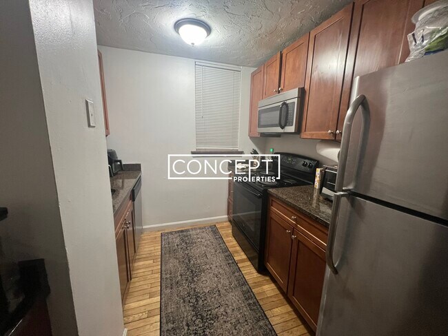 Foto del edificio - 10 Parker Hill Ave