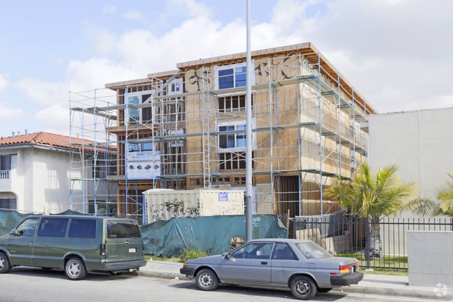 Building Photo - 20712 S Western Ave