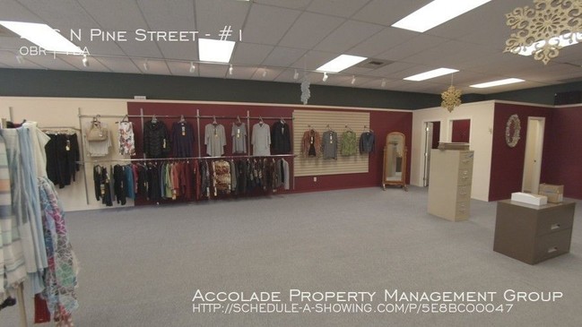 Foto del edificio - Pine Street Retail Space Available for Lease