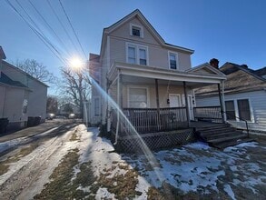 Building Photo - 348 Woodland Ave