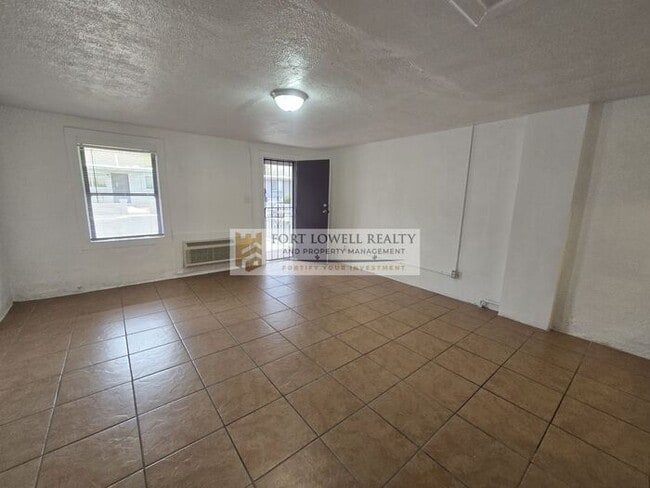 Building Photo - ONE MONTH FREE PRORATED! Cozy Studio near Downtown Tucson!